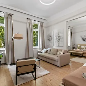 Apartament Stylish Apartment, Next To Schloss Belvedere, Wiedeń